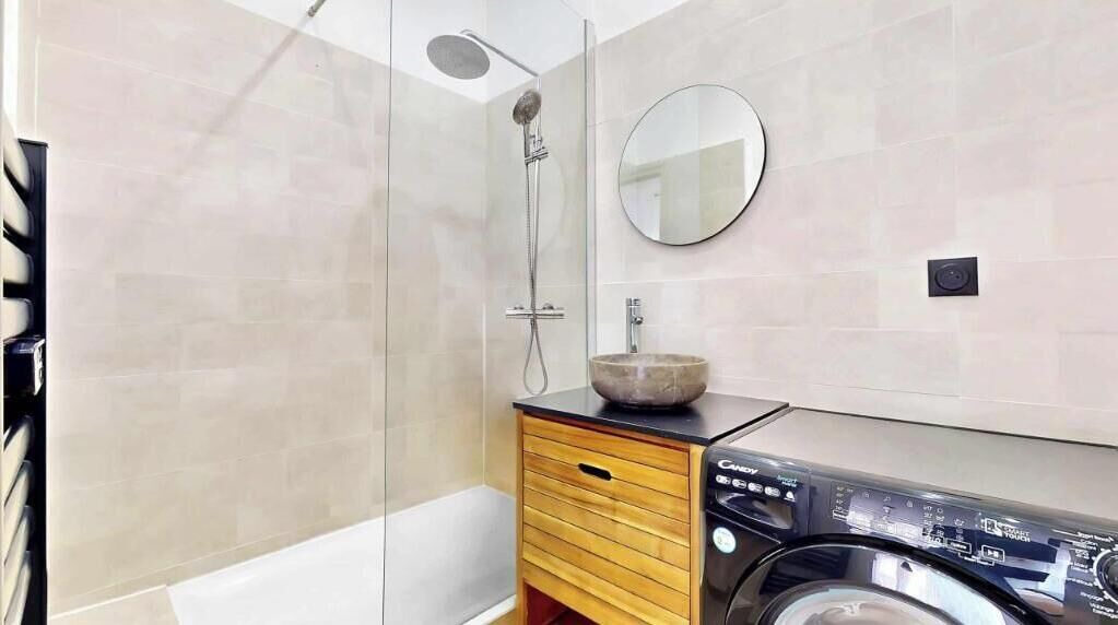 Photo of Bathroom in 1st Arrondissement