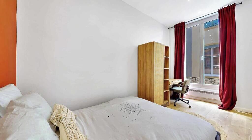 Photo of Bedroom in 1st Arrondissement
