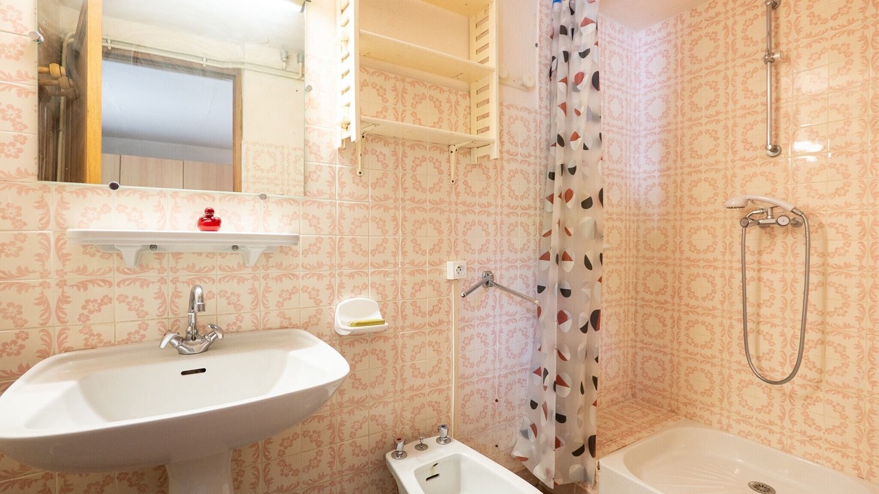 Photo of Bathroom in Montagnac-Montpezat