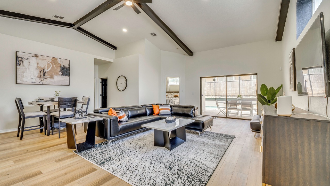 Photo of Livingroom in Lindfields