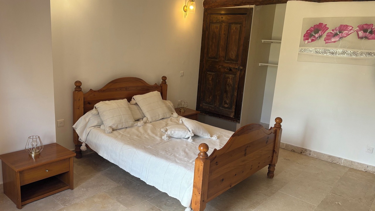 Photo of Bedroom in Regusse