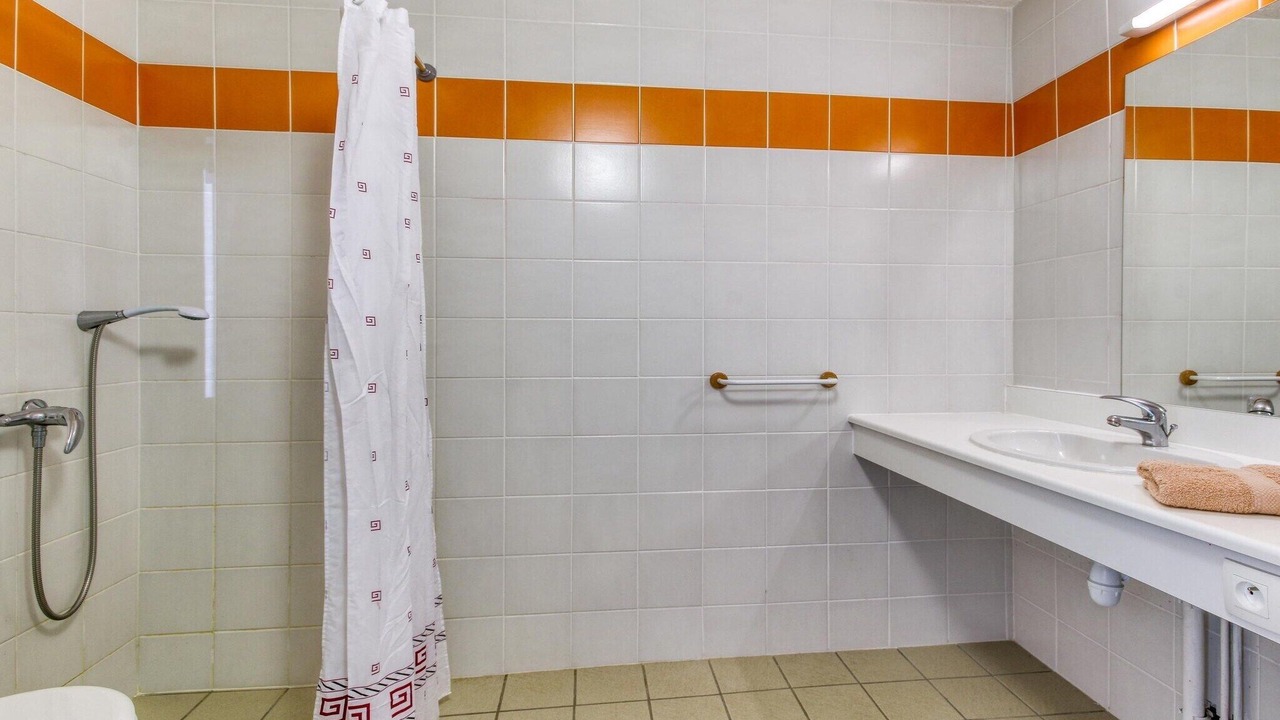 Photo of Bathroom in Miremont