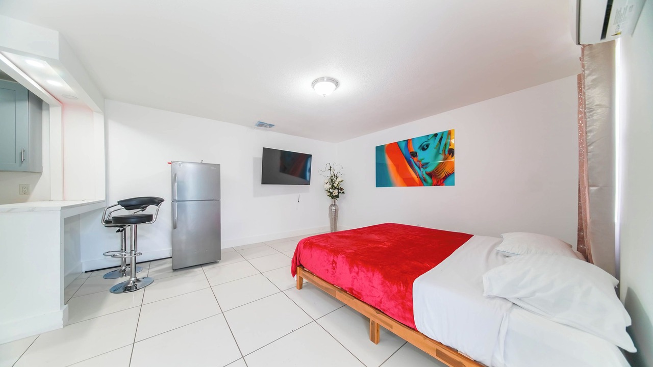 Photo of Bedroom in Tamiami