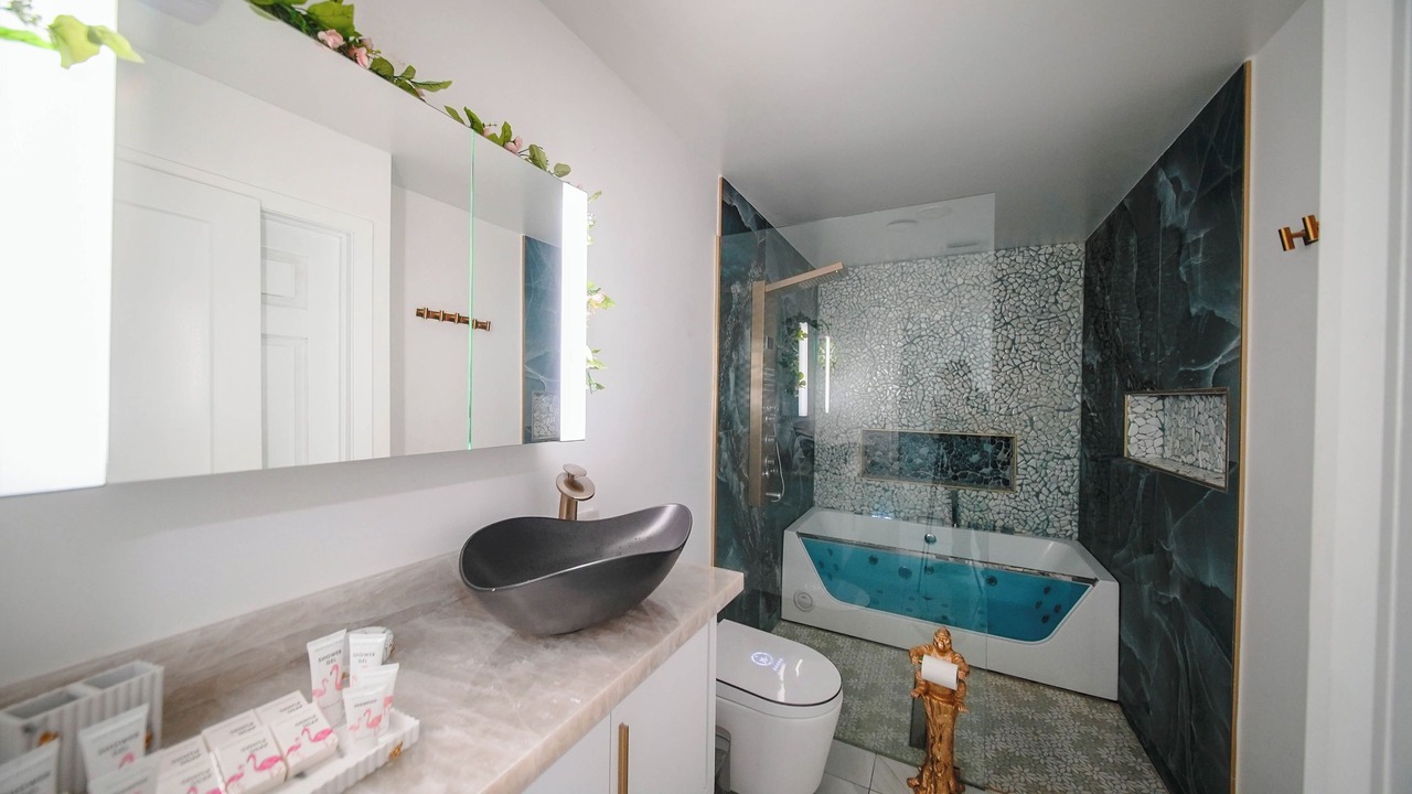 Photo of Bathroom in Tamiami