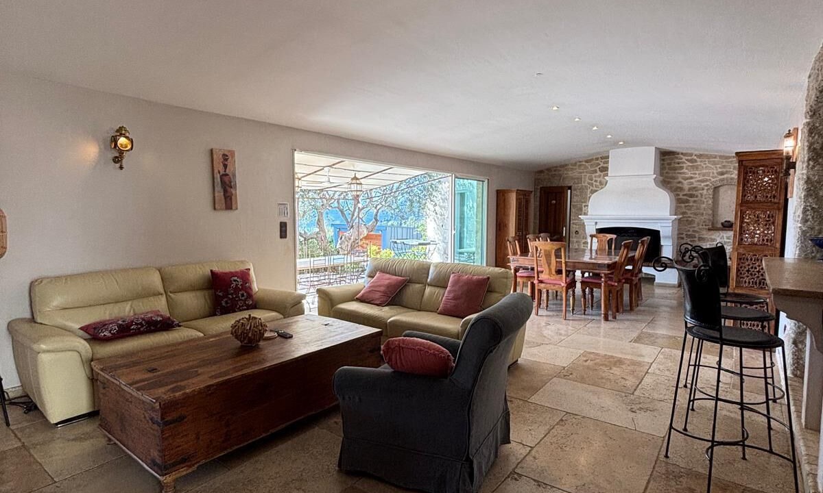Photo of Livingroom in Preconil