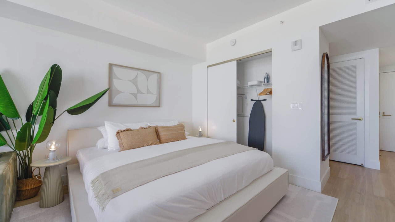 Photo of Bedroom in Midtown