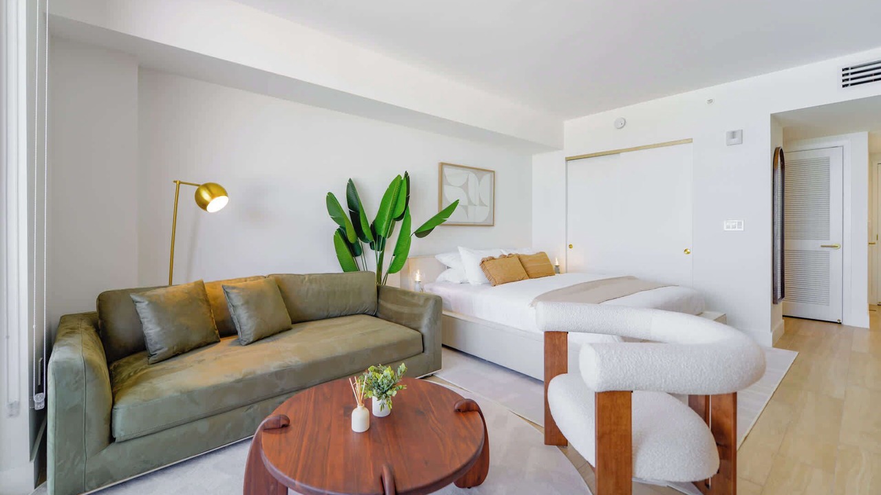 Photo of Bedroom in Midtown