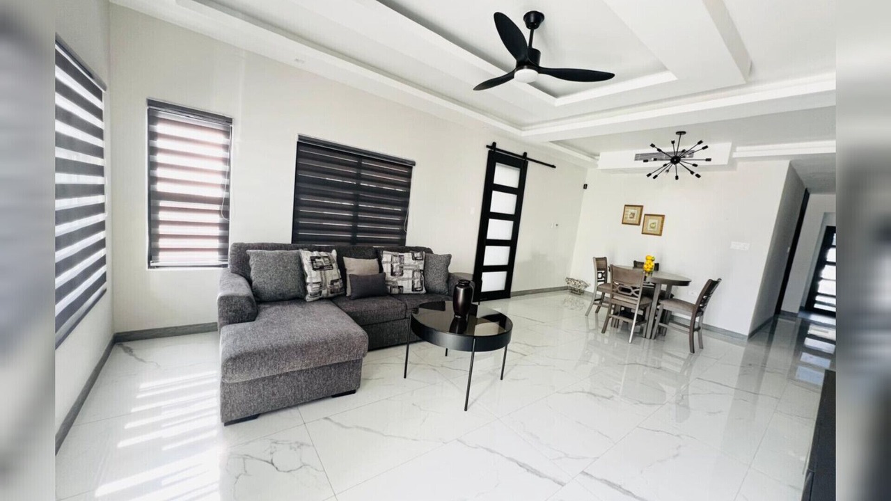 Photo of Livingroom in Runaway Bay