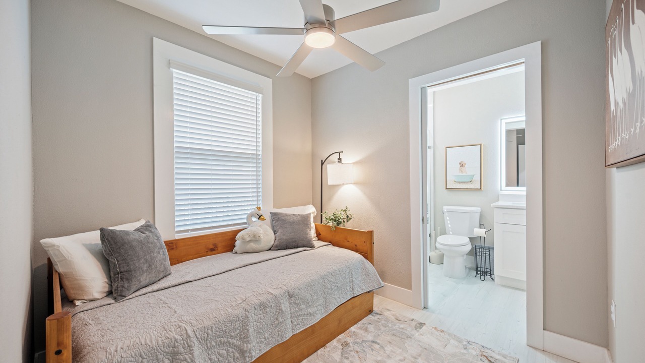 Photo of Bedroom in Dixieland