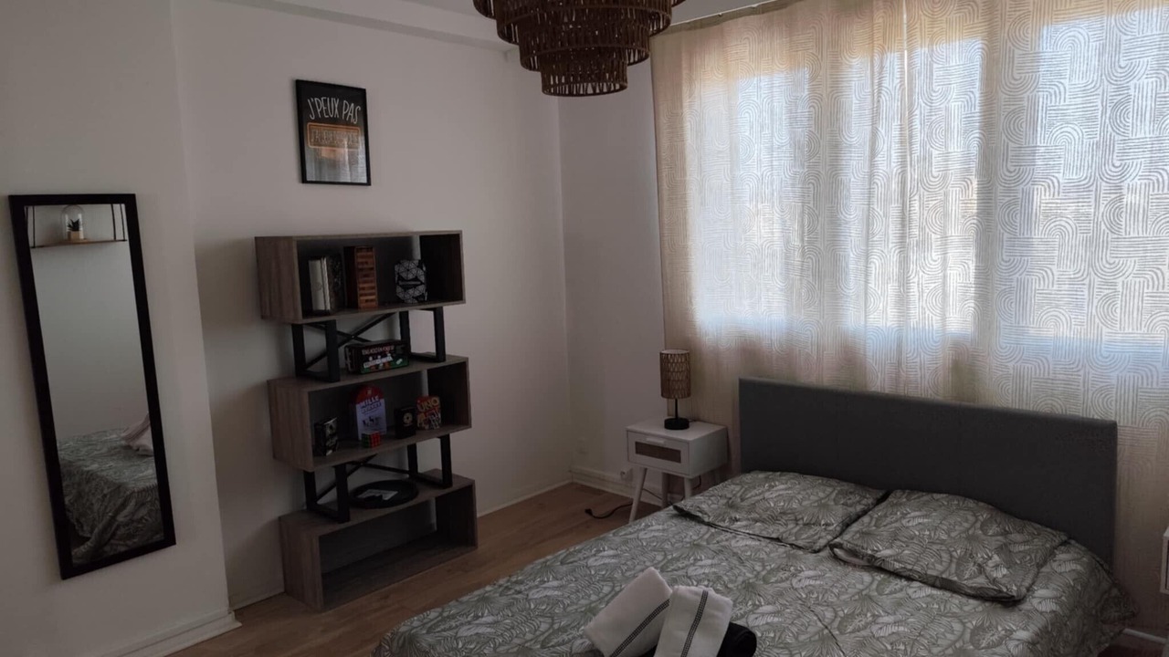 Photo of Bedroom in Valence
