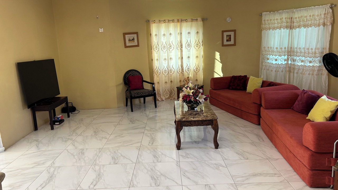 Photo of Livingroom in Stewart Town