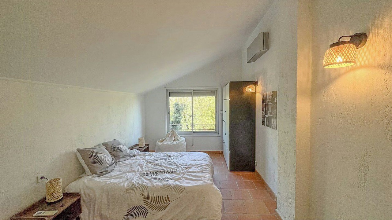 Photo of Bedroom in Fuveau