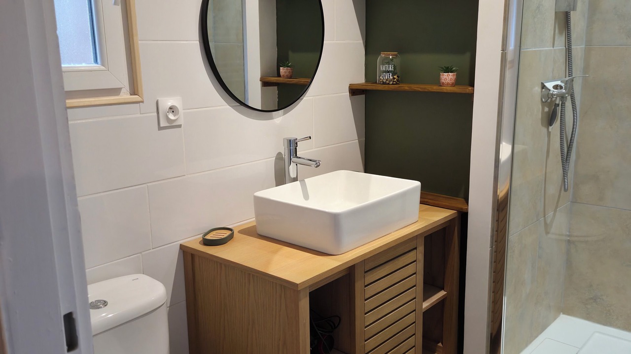 Photo of Bathroom in Labastide-de-Virac