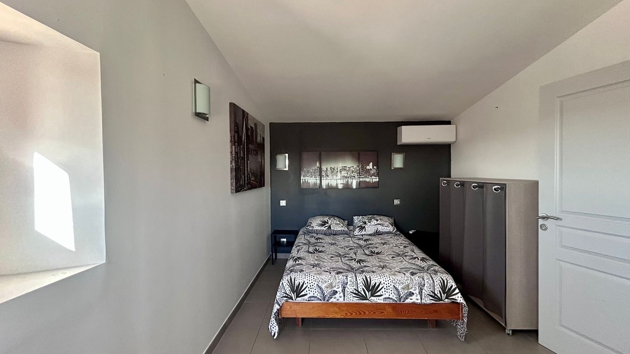 Photo of Bedroom in Ollioules