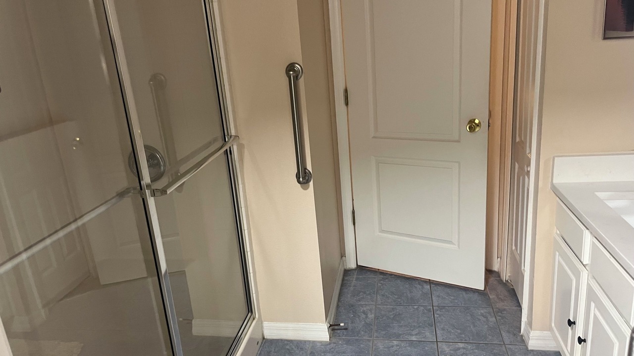 Photo of Bathroom in Sandy Ridge
