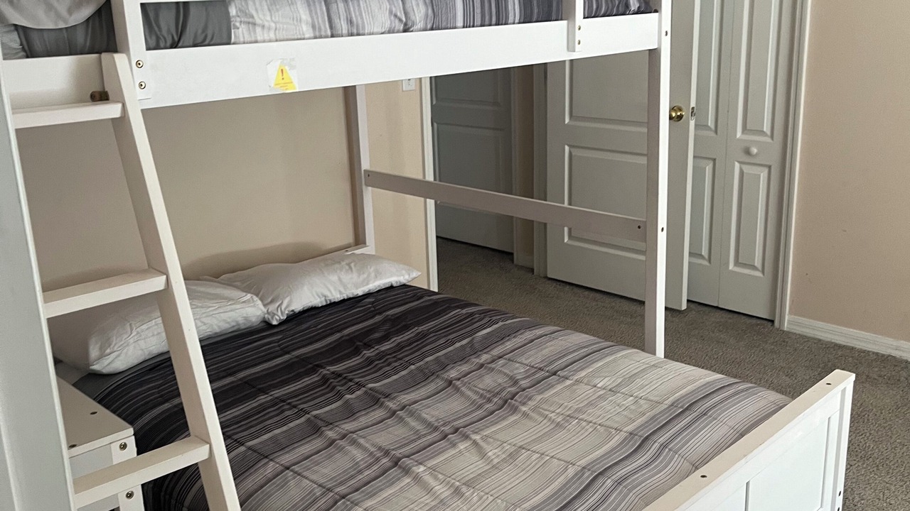 Photo of Bedroom in Sandy Ridge
