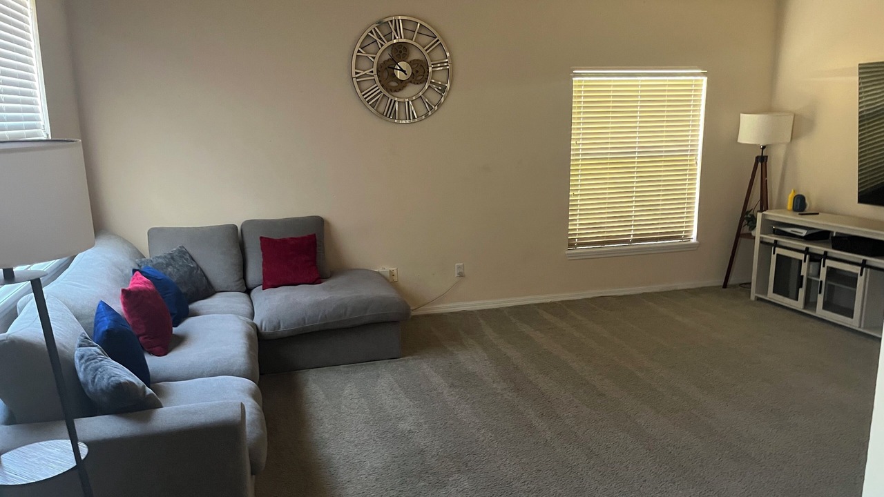 Photo of Livingroom in Sandy Ridge