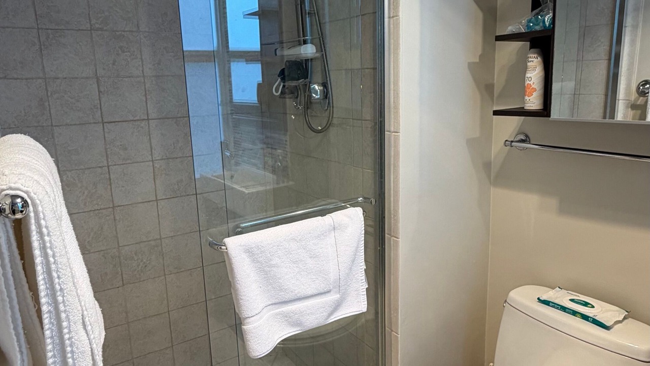 Photo of Bathroom in Surfside