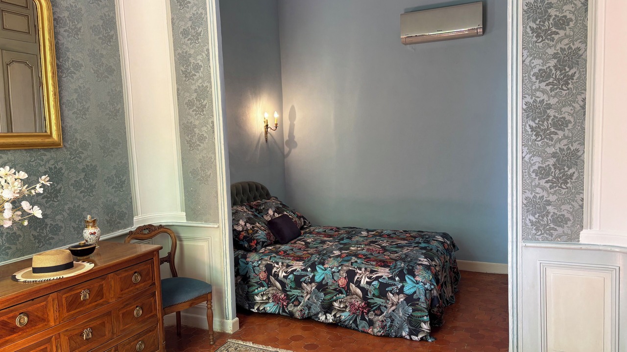 Photo of Bedroom in Saint-Chamas