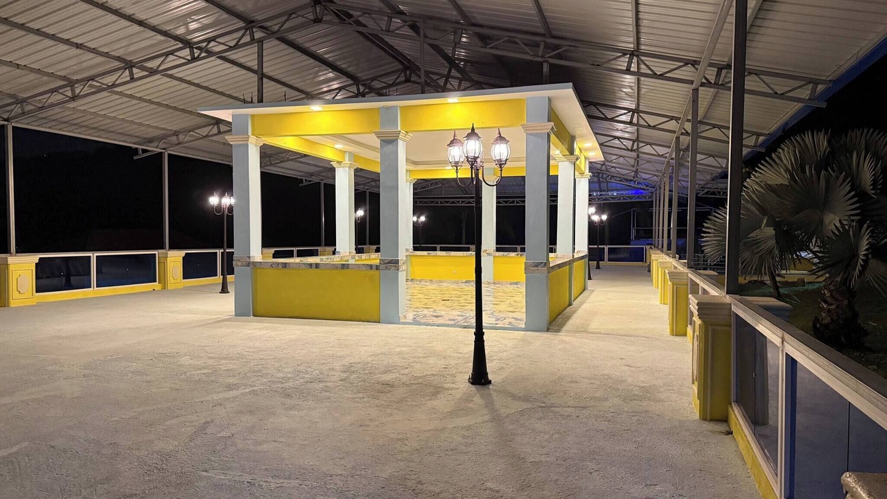 Photo of Outdoor in Pedro Brand
