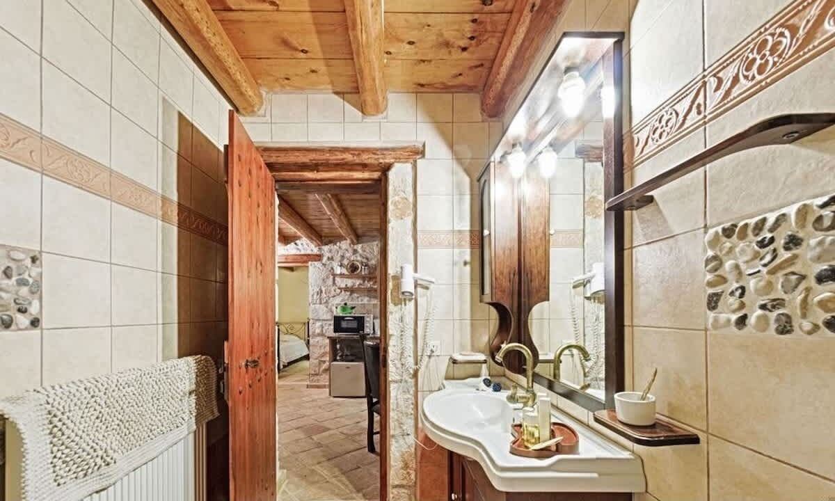 Photo of Bathroom in Skinaria