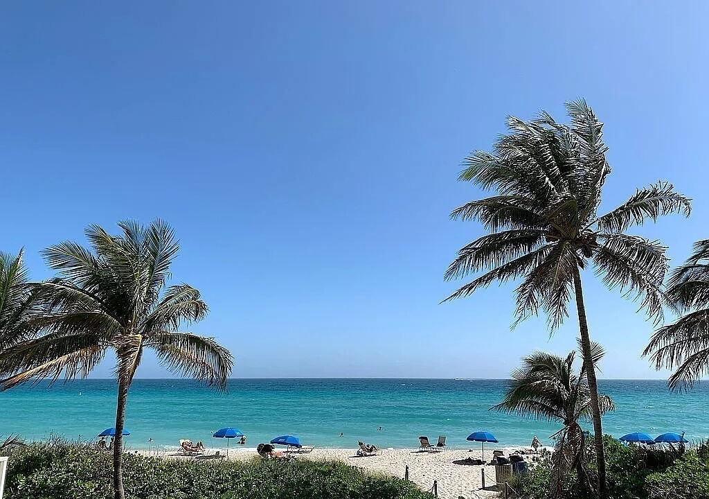Photo of Others in Mid Beach