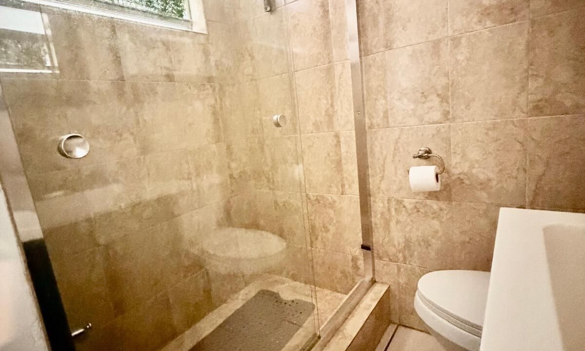 Photo of Bathroom in Mid Beach