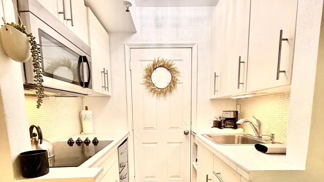 Photo of Kitchen in Mid Beach