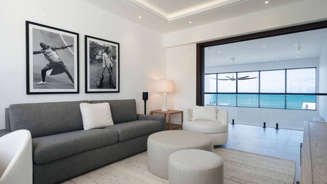 Photo of Livingroom in Runaway Bay