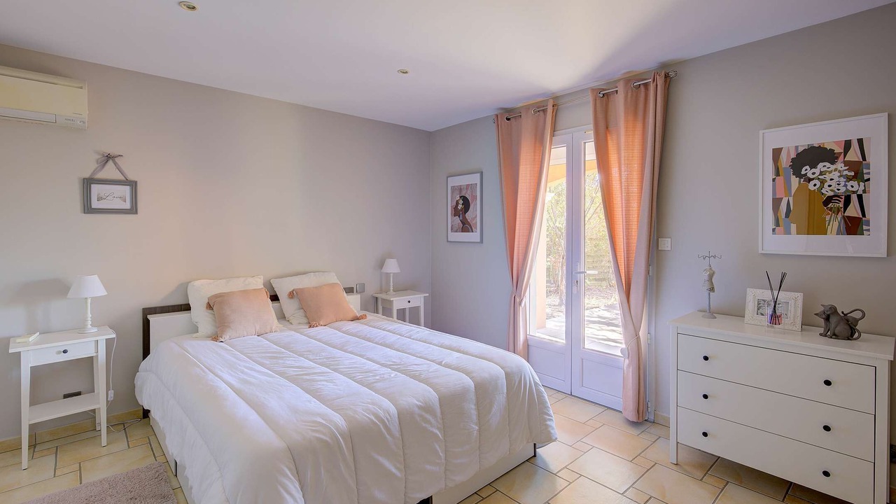 Photo of Bedroom in Flayosc