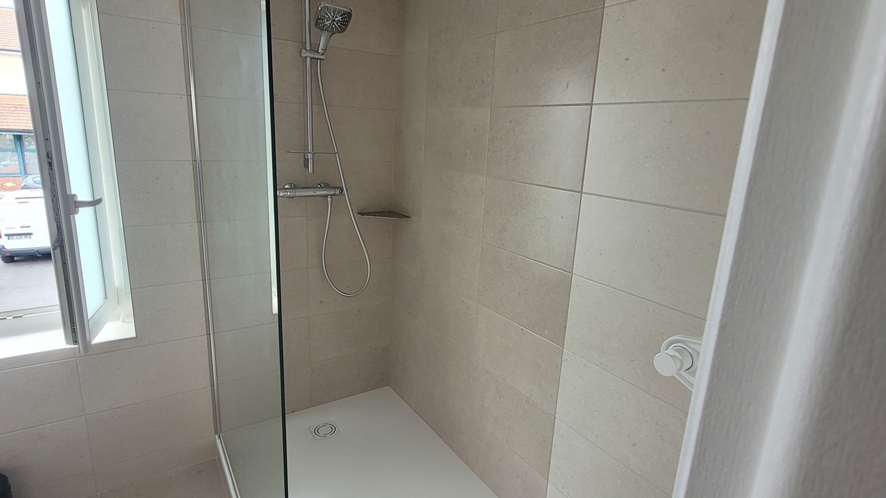 Photo of Bathroom in Commentry