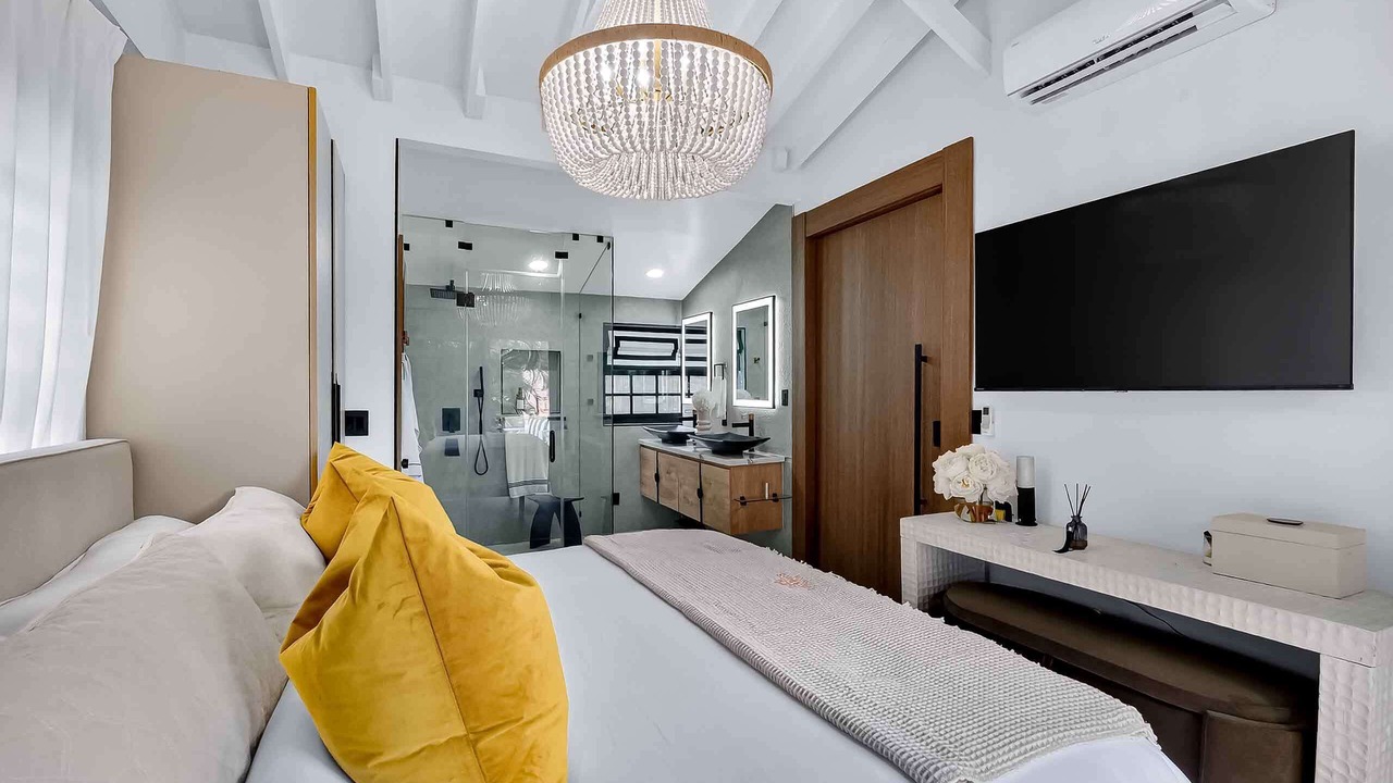 Photo of Bedroom in Miami Shores