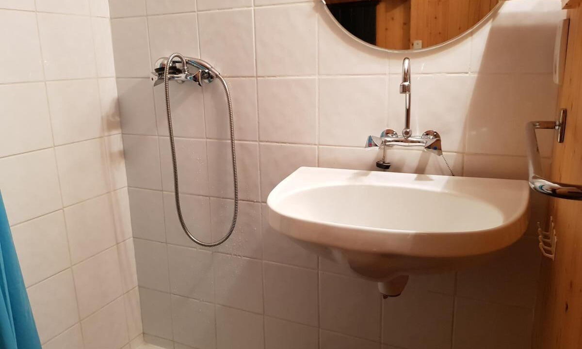 Photo of Bathroom in Arc-1600