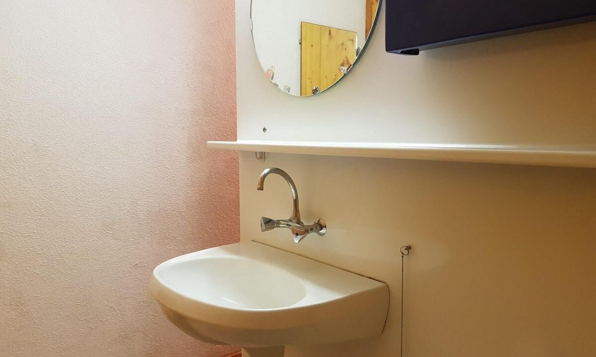 Photo of Bathroom in Arc-1600