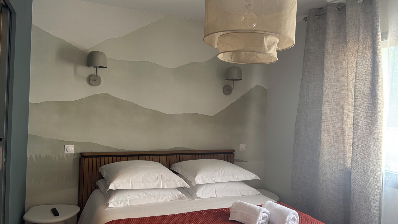 Photo of Bedroom in Montjuzet