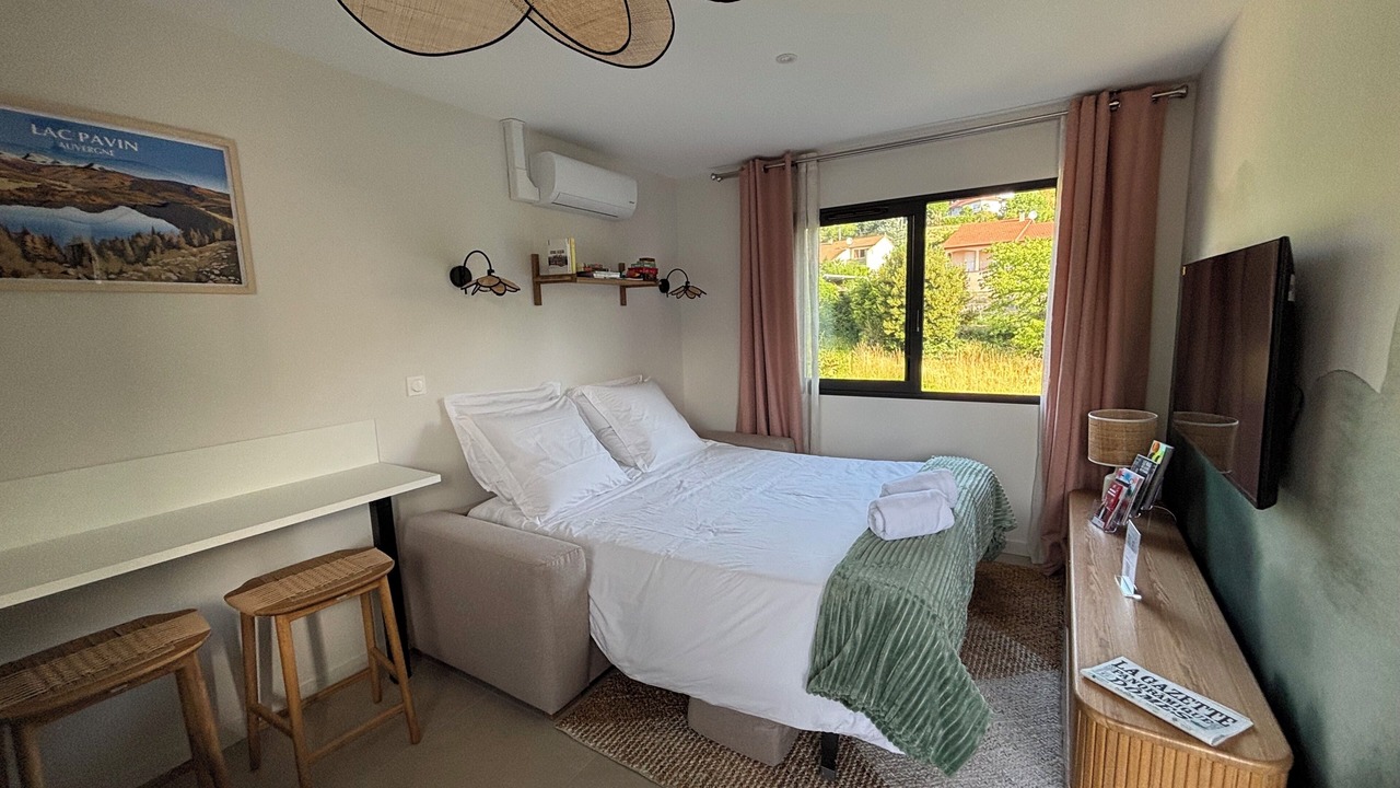 Photo of Bedroom in Montjuzet