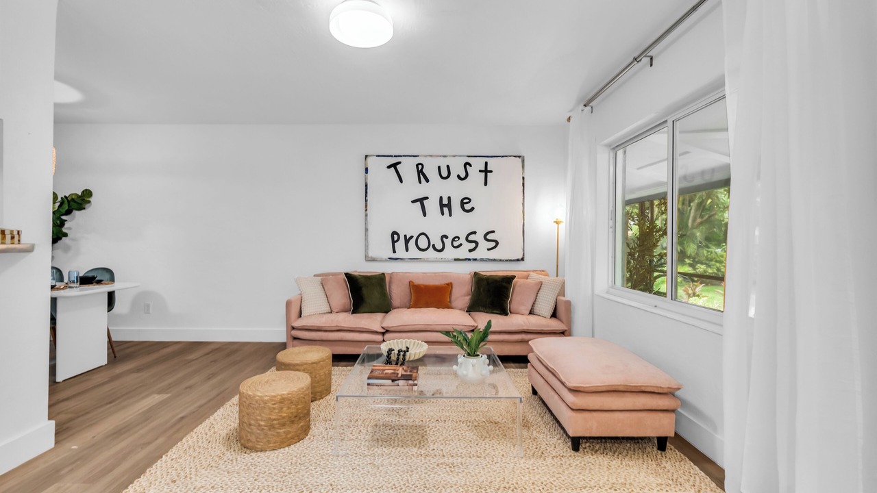 Photo of Livingroom in Biscayne Park