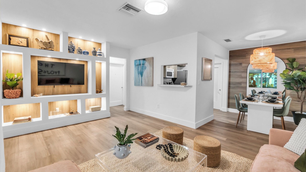 Photo of Livingroom in Biscayne Park