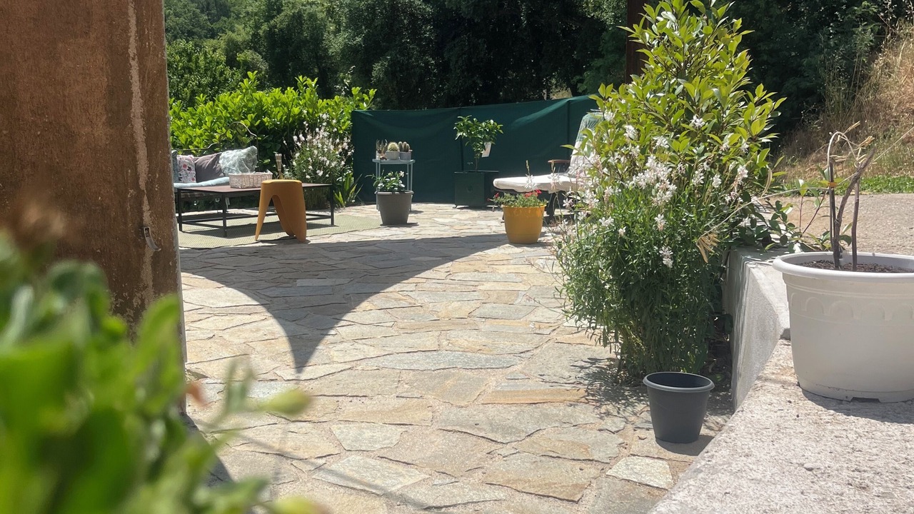 Photo of Patio Balcony in Les Mayons