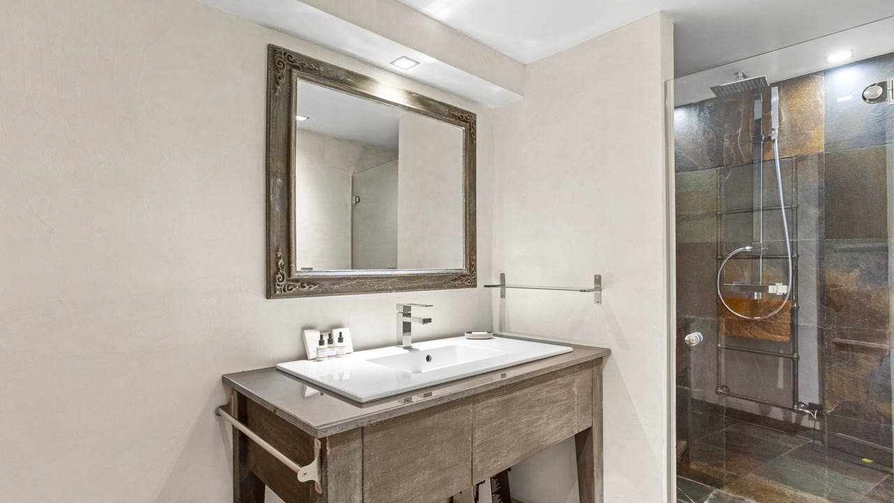 Photo of Bathroom in Plage de la Garonnette