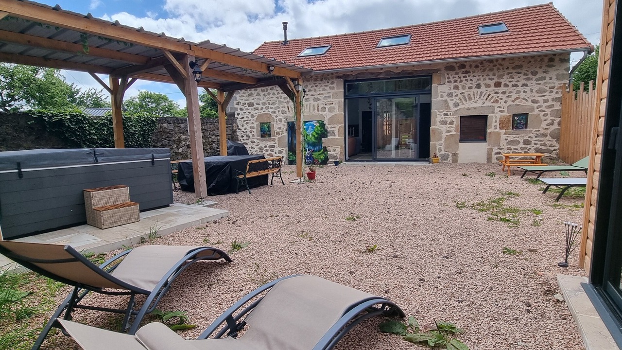 Photo of Patio Balcony in Gouttieres