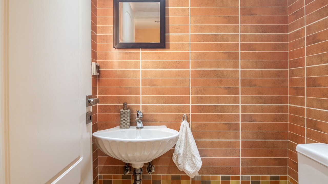 Photo of Bathroom in Aigio