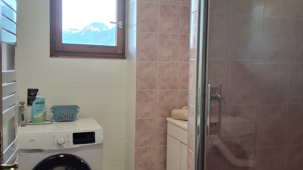 Photo of Bathroom in Doussard
