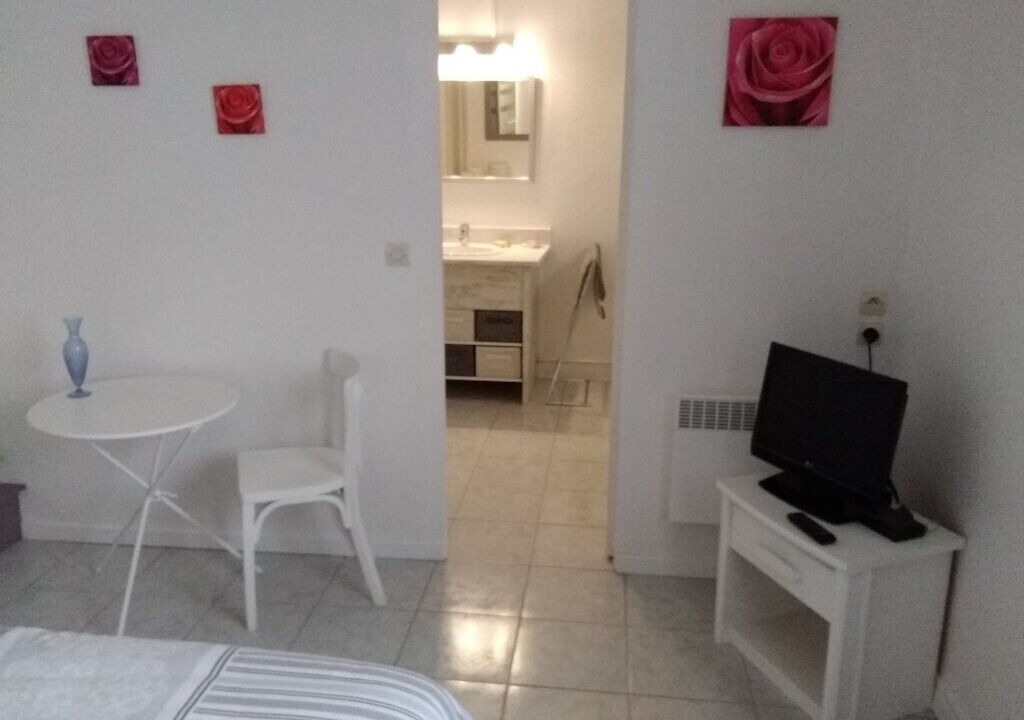 Photo of Bedroom in Augy-sur-Aubois
