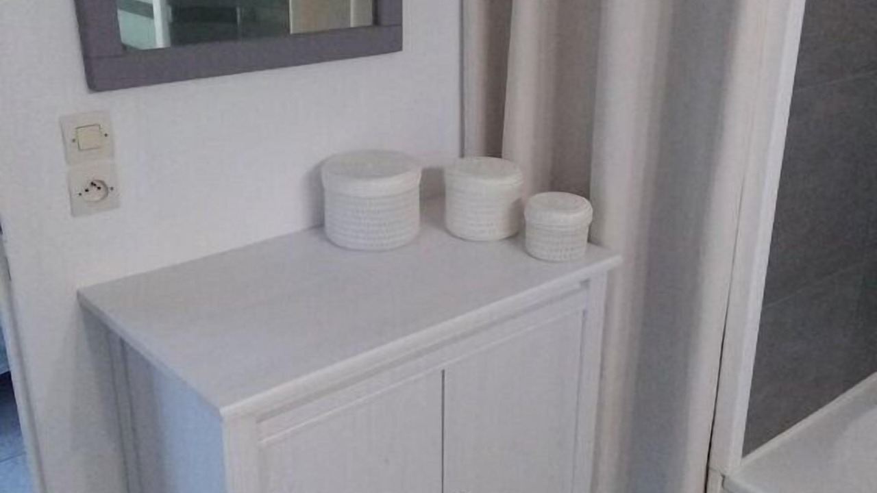 Photo of Bathroom in Augy-sur-Aubois