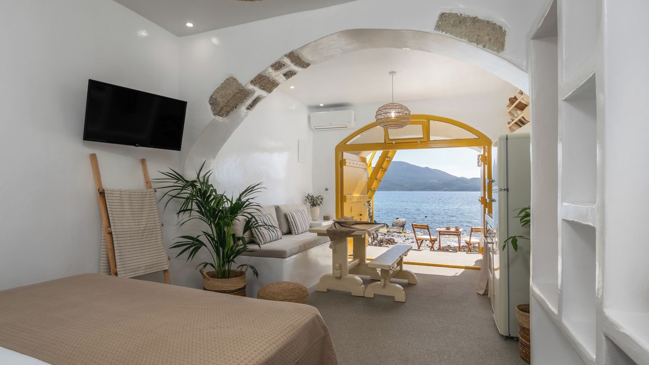 Photo of Bedroom in Milos