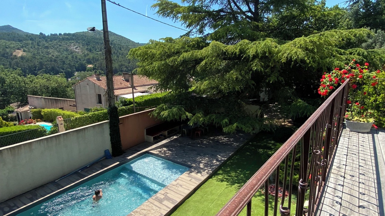 Photo of Outdoor in Peypin