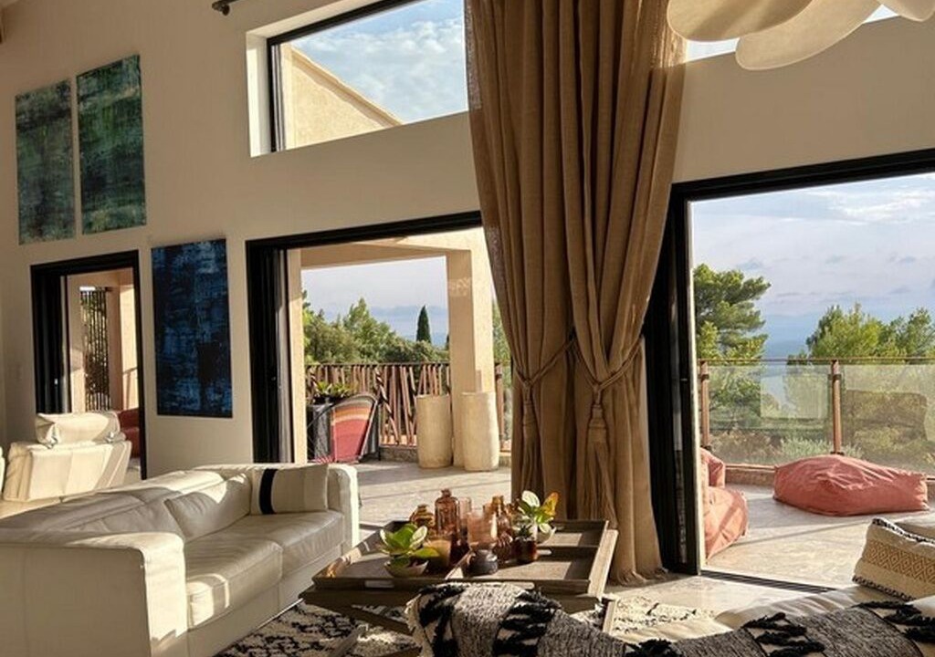 Photo of Livingroom in Tourtour