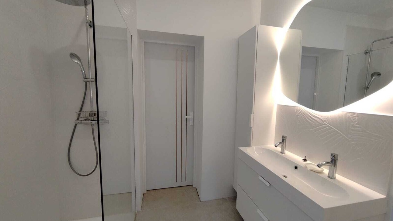 Photo of Bathroom in Meounes-les-Montrieux