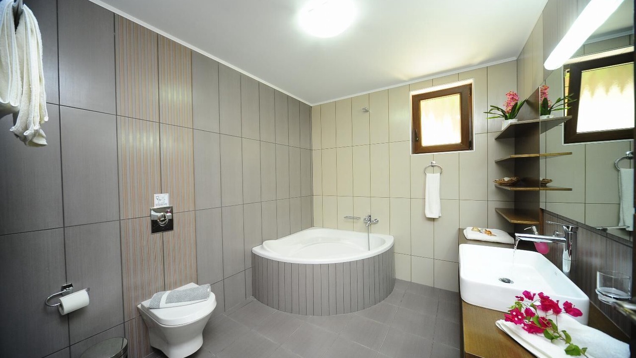 Photo of Bathroom in Pigianos Kampos